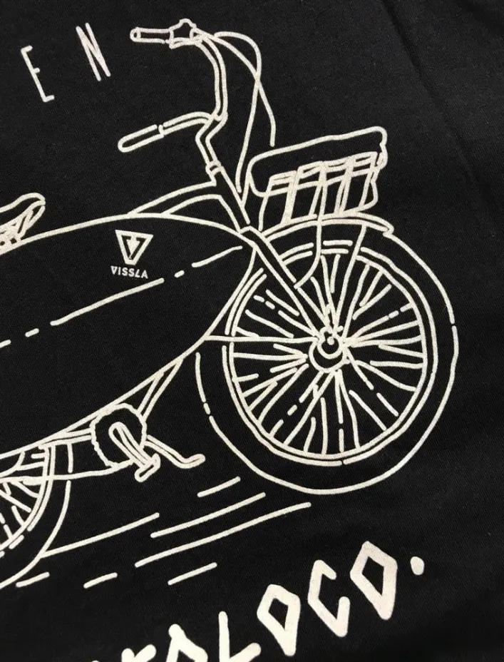 SantoLoco x Vissla – T-Shirt „Destination“